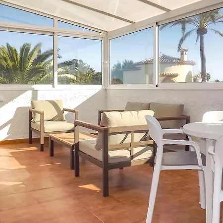 In With 3 Bedrooms&outdoor Swimming Pool